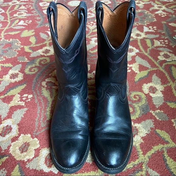 Ariat Other - Ariat Heritage Roper Western Boots